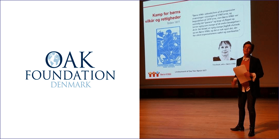 Logo for Oak Foundation Denmark ved siden af et foredrag