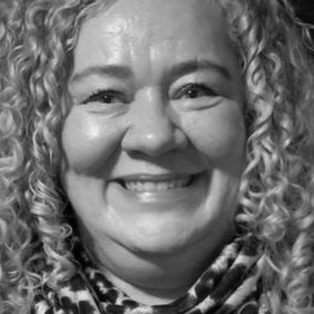 Sort-hvidt billede af Tina.