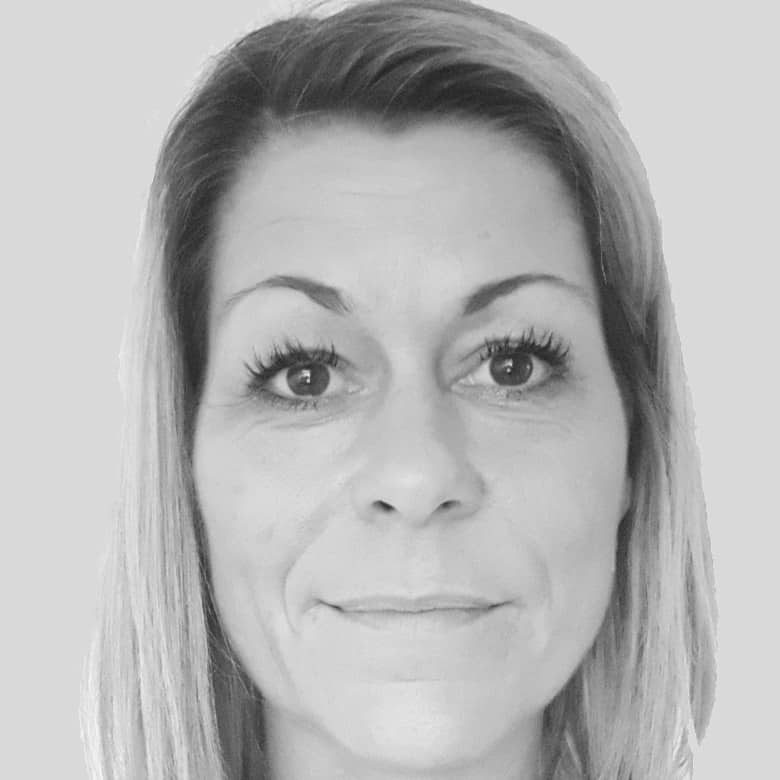 Sort-hvidt billede af Tine.